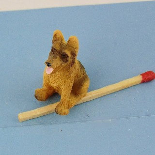 Deutscher Schäferhund 3 cm Puppenhaus Miniatur.