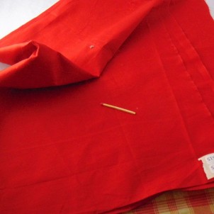 Coupon de coton fin rouge largeur 40x68 cm