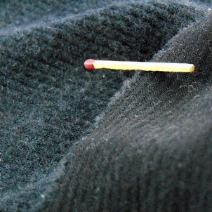 Coupon en tissu laine cotelée 50 x 50 cm