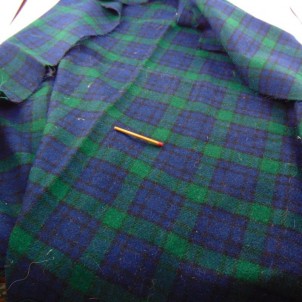 Coupon tissu en laine écossais à carreaux 70x65cm