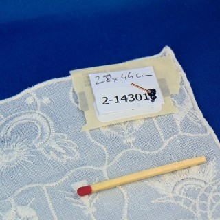 Conjunto de mesa de lino bordado a mano de 28 x 44 cm de edad
