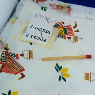 Coupon coton blanc imprimé fantaisie Mexique 150 x 54 cm