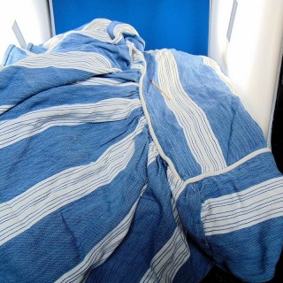 Tissu coton rayé dessus de lit à volant 90 cm x 180 cm
