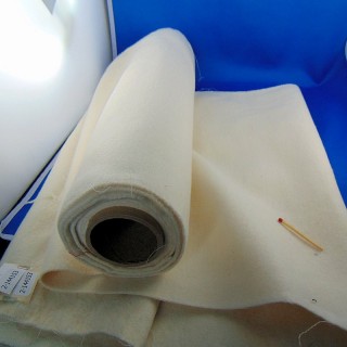 Tissu molletoné ancien neuf au mètre 50 cm de large par 50 cm