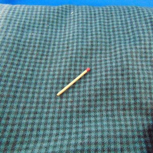 Tissu en laine au mètre à petits carreaux