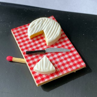 Miniature Brie de Maux...