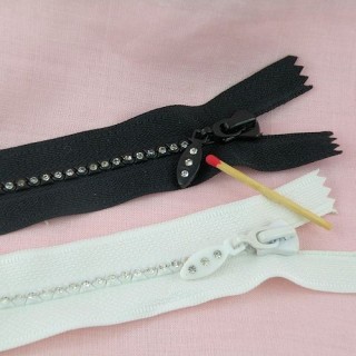 Snap tape with strass, 15,5cms.
